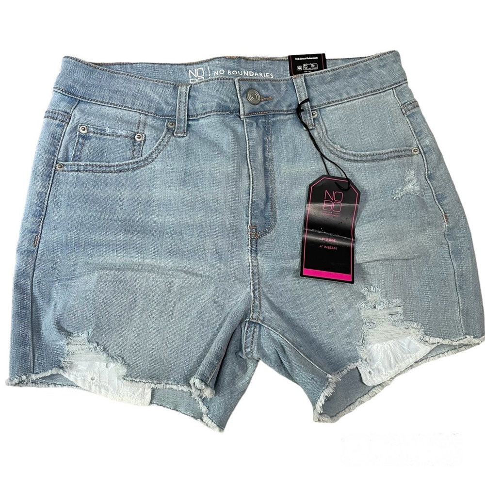 NWT NoBo Juniors Jean shorts size 9 Light Wash Distressed Hem